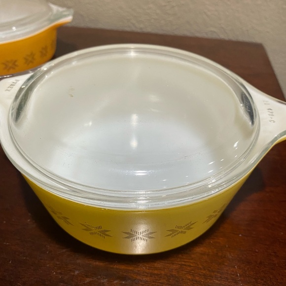 Vintage, Set of 3, Pyrex, Lidded, Town and Country Casserole Dishes/Bowls - Picture 14 of 16